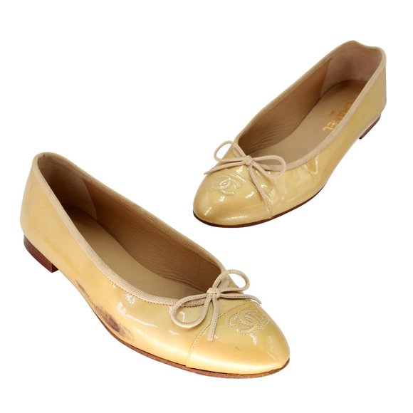 CHANEL Shoes - Chanel Cap Toe 40 Patent Leather Cc Ballet Flats CC-S1009P-A003